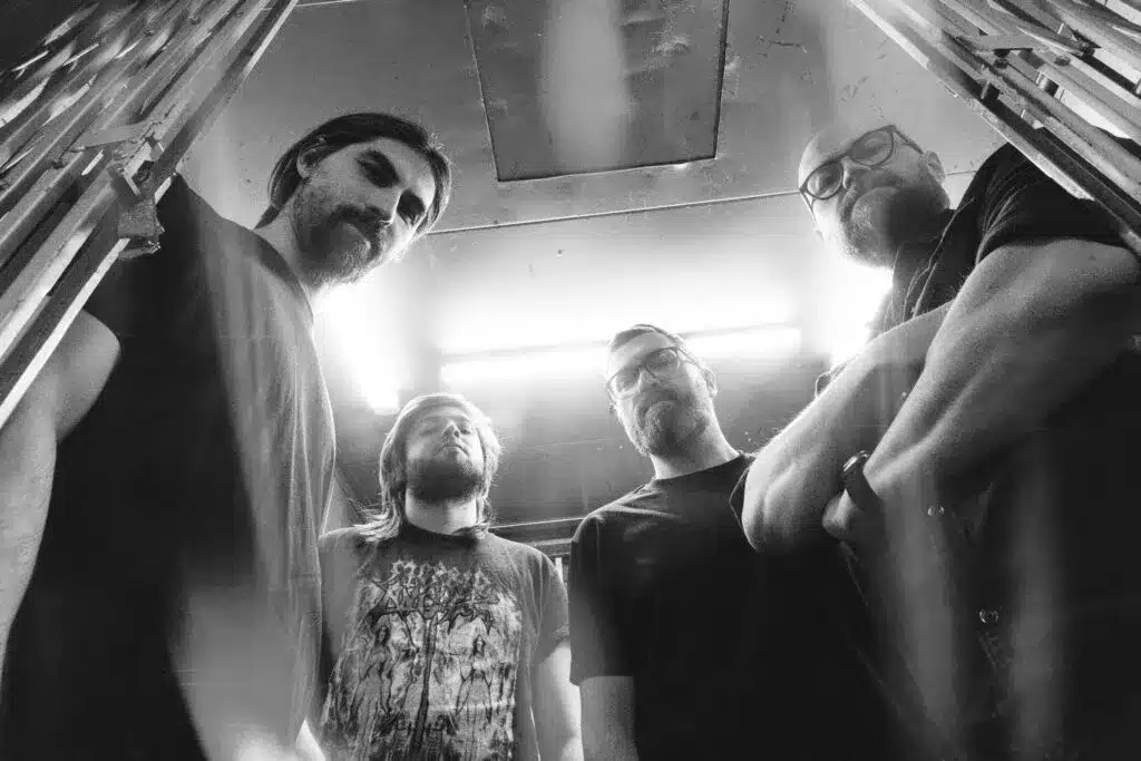 
Eesti death metal’i bänd Surgent vahetas solisti ja avaldas verivärske muusikavideo “Dismantle/Replace”. Surgenti ridades leidis aset vangerdus: kauane solist 